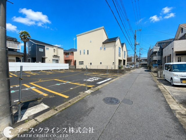 【前面道路含む現地写真】 | 船橋市高根台645②　全2区画 | 風と光がやさしく巡る。朝のコーヒーも、午後の読書も、家族の団らんも、ぜんぶ光に包まれる時間。そんな日々をデザインしませんか♪