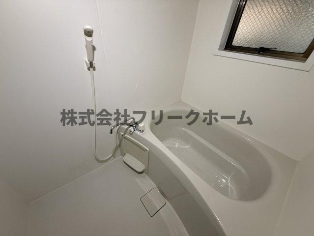 三鷹市上連雀９丁目の賃貸マンションの浴室