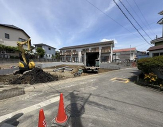 【前面道路含む現地写真】 | 平塚市公所 2号棟