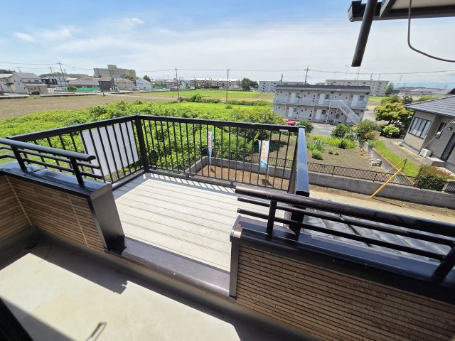 太田市牛沢町　中古住宅のバルコニー