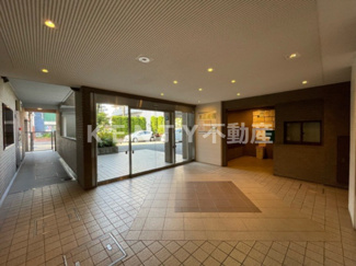 【ロビー】 | 建物の内部です