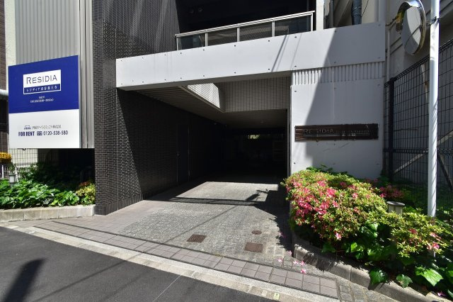 【エントランス】レジディア市谷薬王寺