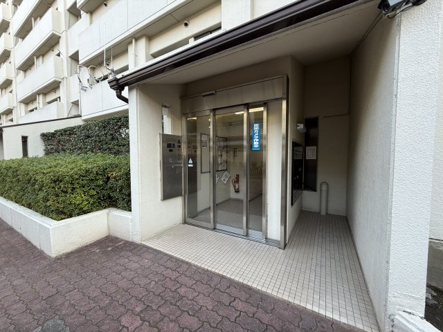 パークシティ鳥見A棟のエントランス