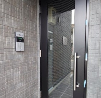 ＫＬＥＩＳ西大宮Ⅱのエントランス|同施工参考写真となります