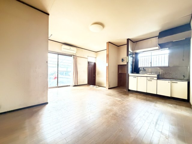 鉾田市二重作中古戸建、土地付きの居間・リビング