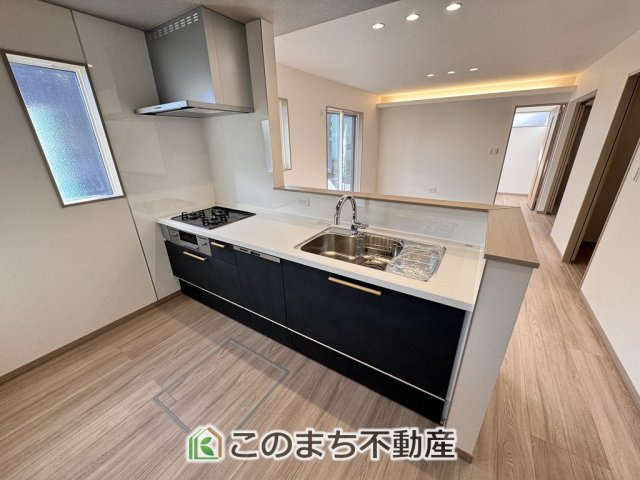 クライン宇都宮市平松本町第1期のキッチン|ゆったりと入れるフルオートバスはお子様との団らんバスタイムが楽しめます♪
足を伸ばしてゆったりくつろげる１坪バスルームです☆
