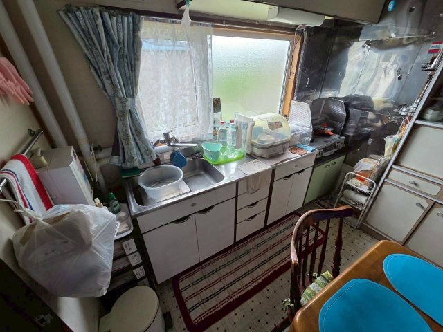 鶴ヶ岱1丁目　中古住宅のキッチン