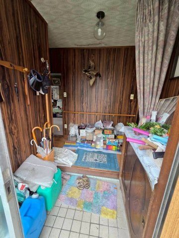 鶴ヶ岱1丁目　中古住宅の玄関
