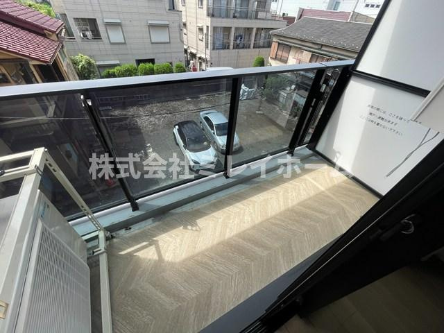 プラネソシエプラス旗の台の玄関