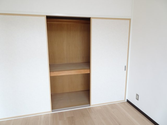 アーバンコア禾森の収納