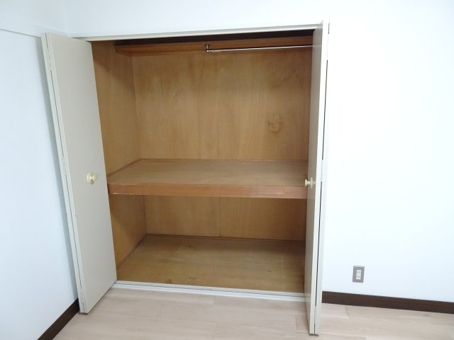 アーバンコア禾森の収納