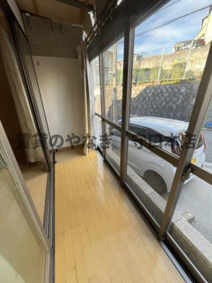 【バルコニー】 | 太秦中町戸建 | 明るい日差しのサンルームです