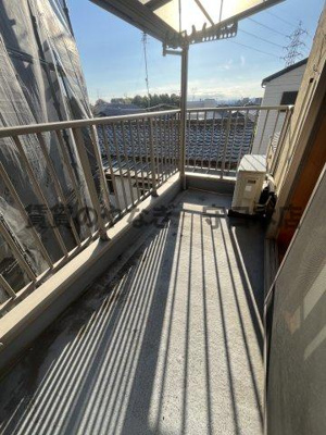 【バルコニー】 | 太秦中町戸建 | 広々としたバルコニーです
