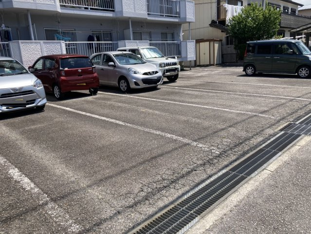エントピアヒルの駐車場