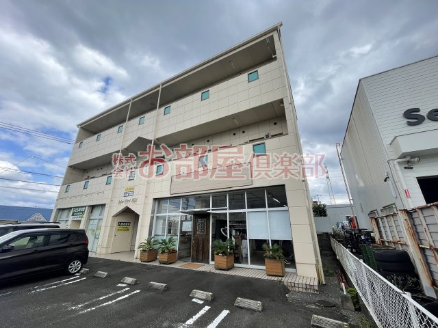 インターファーストビルの外観