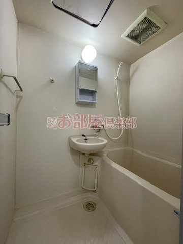 インターファーストビルの浴室|コンパクトで使いやすいお風呂です