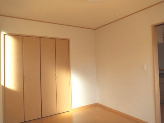 キューブタナカの洋室