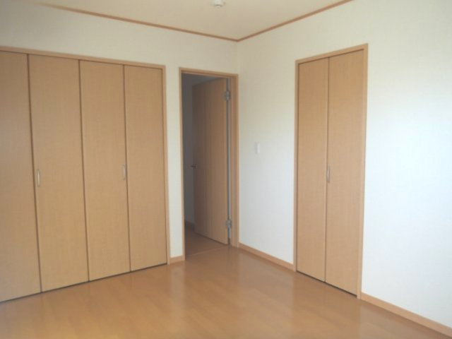 キューブタナカの洋室