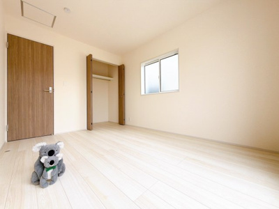 【洋室】 | 前橋市龍蔵寺　新築住宅 | 「どんな家具を置こうかな」とワクワクする。好みのこだわりのお部屋にしてじぶんだけの部屋でゆったりと寛げます。