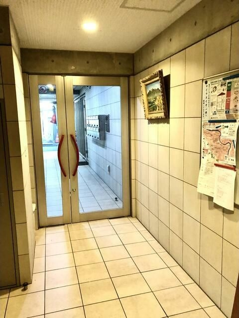 エミリーのエントランス