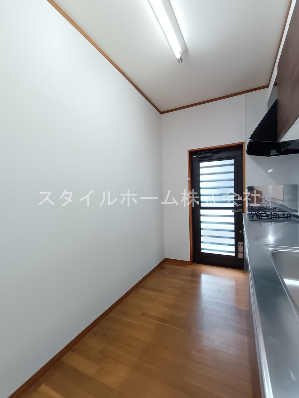 前田南町戸建の居間・リビング