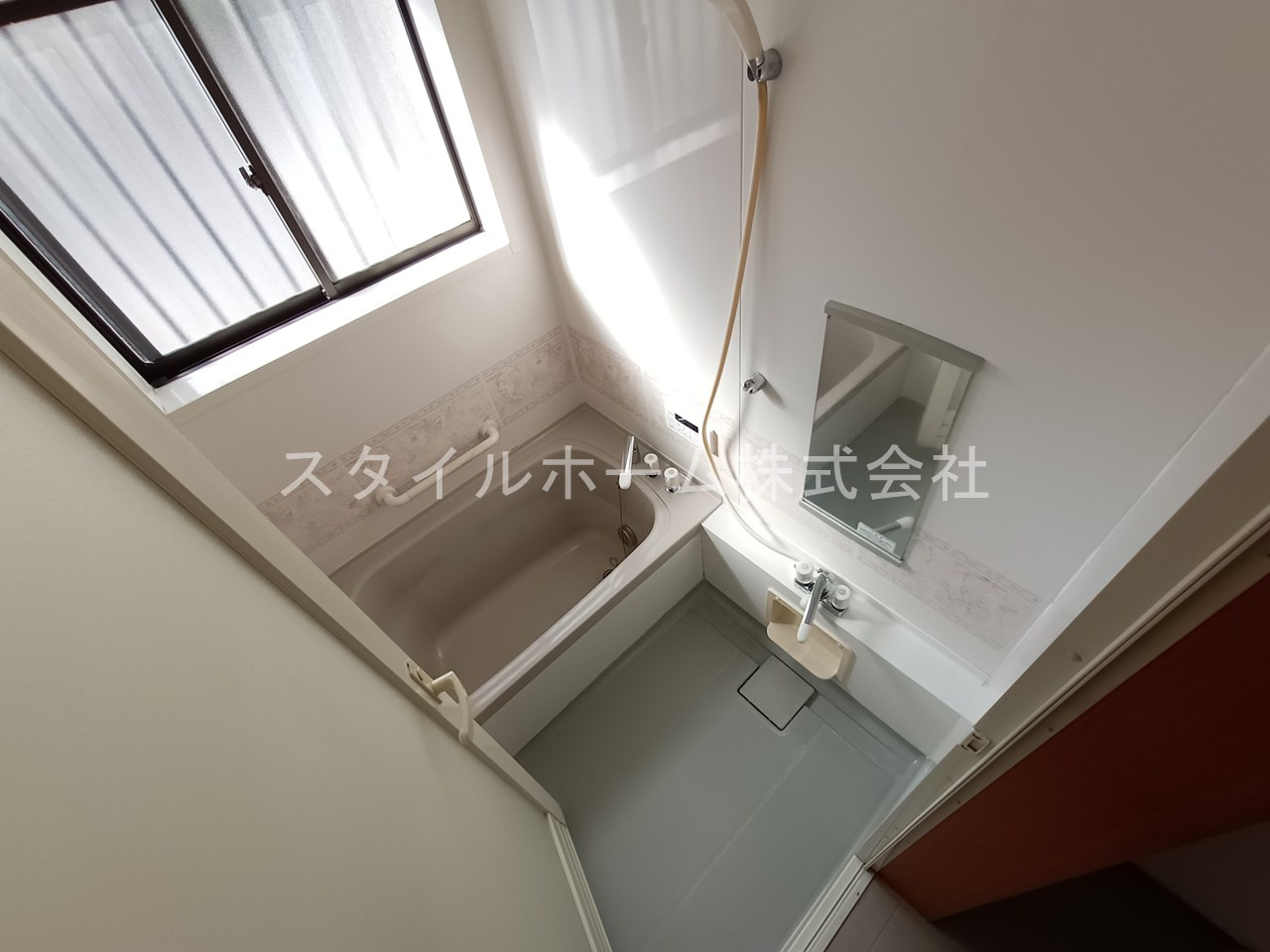前田南町戸建の浴室