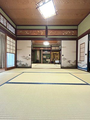 【和室】 | 呉市倉橋町大向　戸建 | 和室を繋げると大広間に大人数を招くことも可能です　