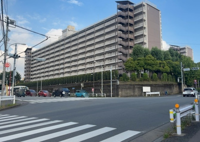 【外観】 | 八王子狭間住宅１号棟 | マンションの外観は非常に重要なポイントです！外観の善し悪しは資産価値に大きな影響を与えます。外観のいいマンションを購入することで、高値で売却がしやすく、買い手が見つかりやすいというメリットがあります。