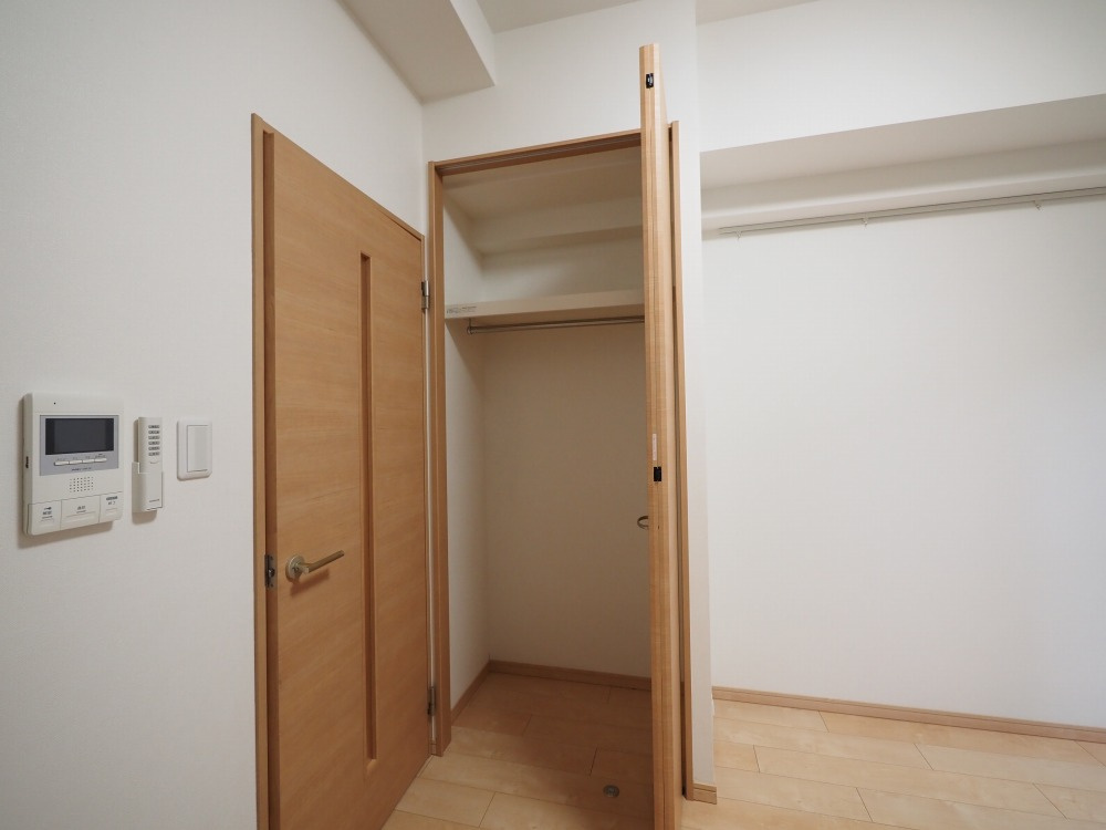 大阪市東淀川区小松１丁目の賃貸マンションの収納