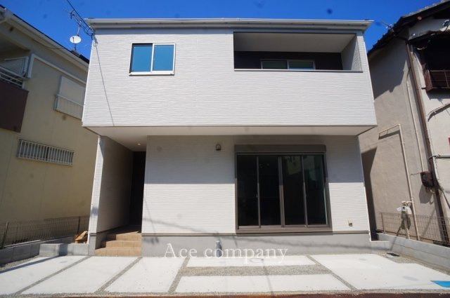 【外観】 | 八尾市久宝園2丁目 | 【新築完成済み☆2階建て♪敷地間口広々♪ZEH水準省エネ住宅☆】ローン返済目安：月々約111095円（頭金0円、変動金利0.875％、返済期間40年、ボーナス払い無しで試算しています）