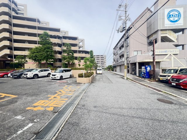 サントゥール八木２階の周辺