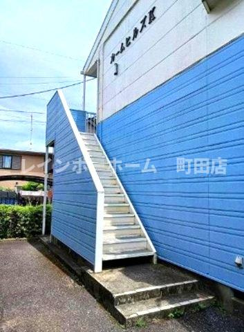 カームヒルズＫ※初期費用分割あと払いサービス利用可能物件のエントランス