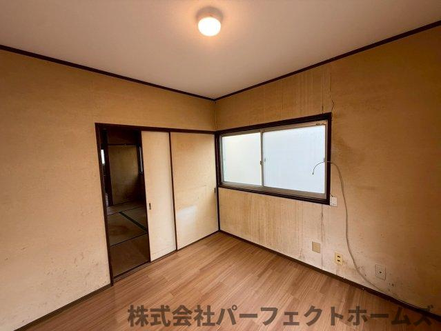 東船橋2丁目テラスハウスの洋室|落ち着いた色調の洋室です