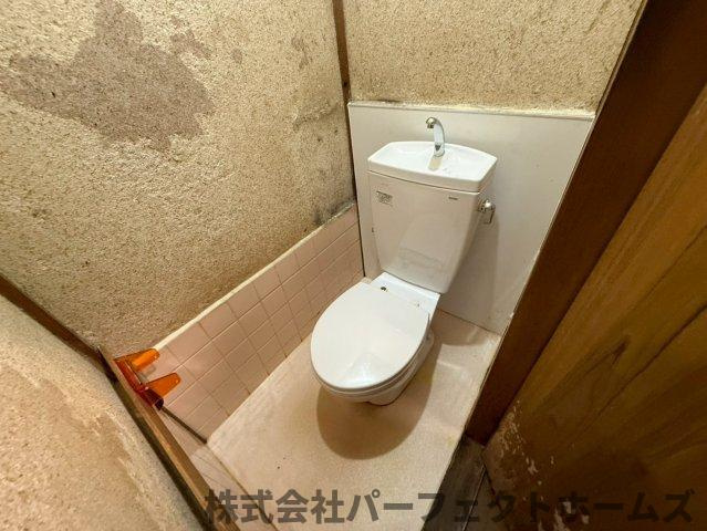 東船橋2丁目テラスハウスのトイレ|コンパクトで使いやすいトイレです