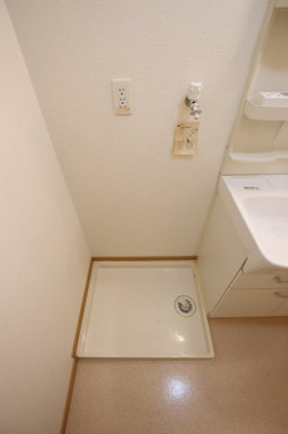 【設備】 | イーストヴィラ | 室内洗濯機置場