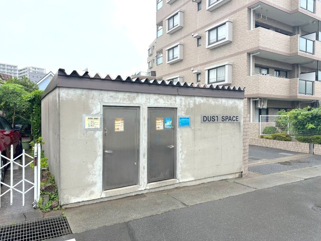 ライオンズマンション川越南古谷第３のその他共用部分|ゴミ置き場