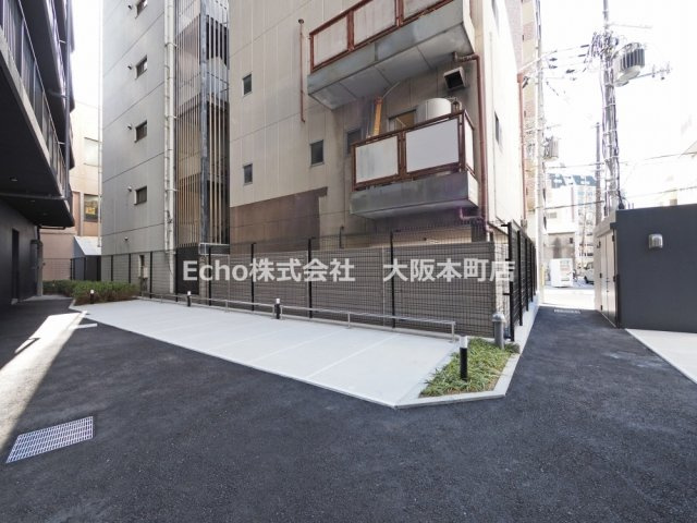 Alivis九条の駐車場