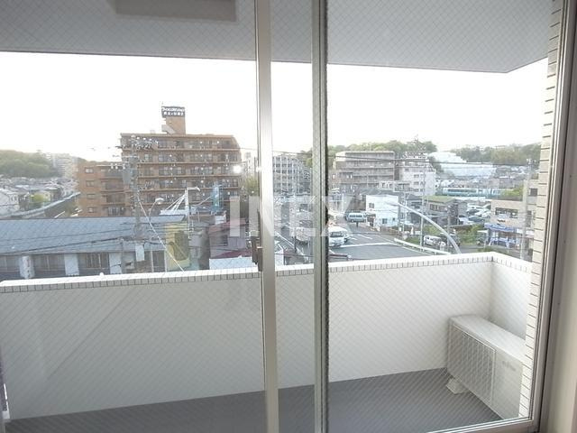 横浜市保土ケ谷区岩井町の賃貸マンションのバルコニー