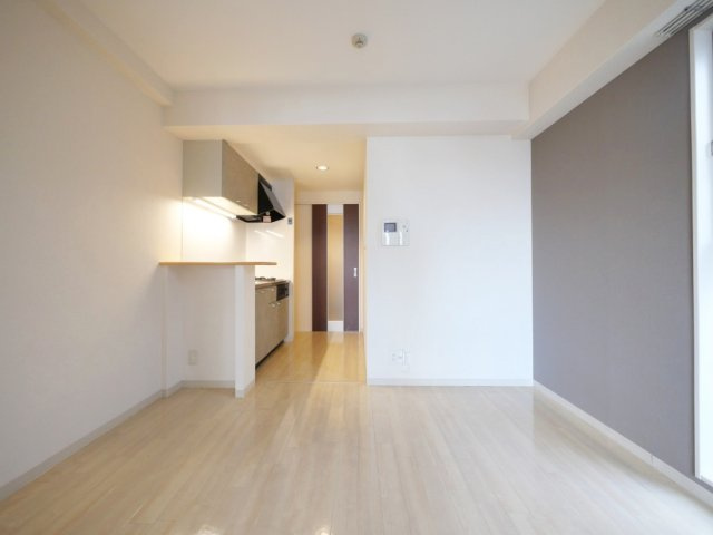 大阪市淀川区木川東４丁目の賃貸マンションの居間・リビング