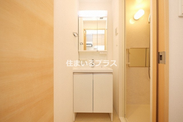スプランディッド京橋EASTの独立洗面台
