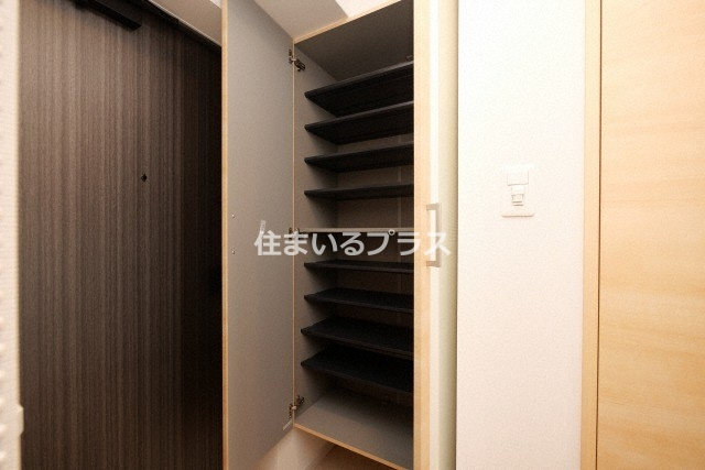 スプランディッド京橋EASTの収納
