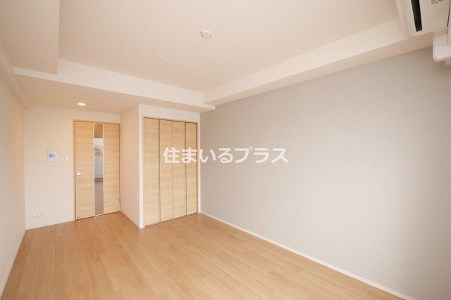 スプランディッド京橋EASTの洋室