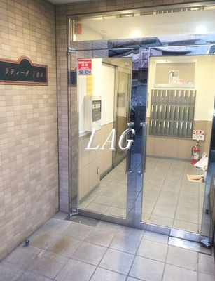 【エントランス】 | ラティーダ下並木  | エントランスです。