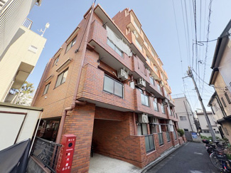 【外観】 | 前面道路と外観の様子です。～即日のご見学可能～　お問合せはお気軽にどうぞ。