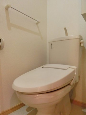 【トイレ】 | ニューメゾン | ゆったりとした空間のトイレです