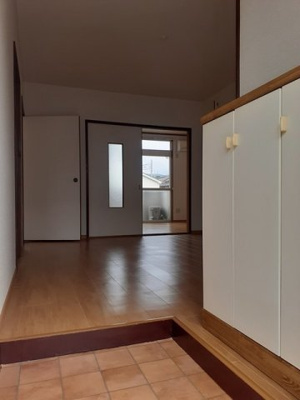 【玄関】 | セジュール杉山 | シンプルで使いやすい玄関です
