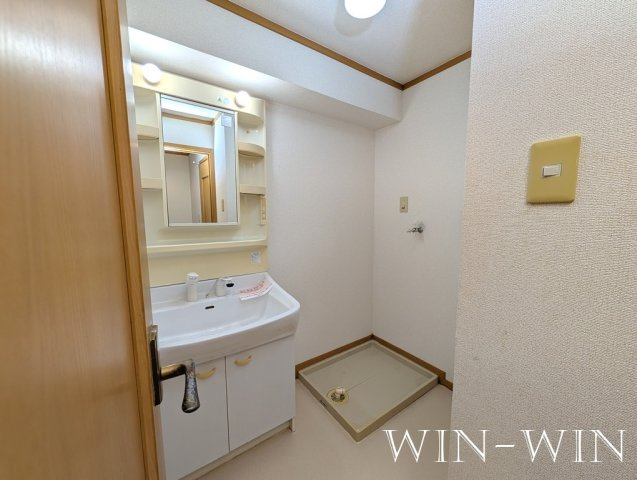 ロイヤル イーストの洗面所