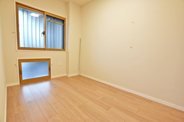 西宮マリナパークシティ桜のまち5番館の子供部屋|洋室5.0帖
子供部屋にぴったりのお部屋です。
