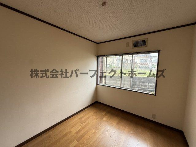 末広町戸建　賃貸の洋室|コンパクトで使いやすい洋室です