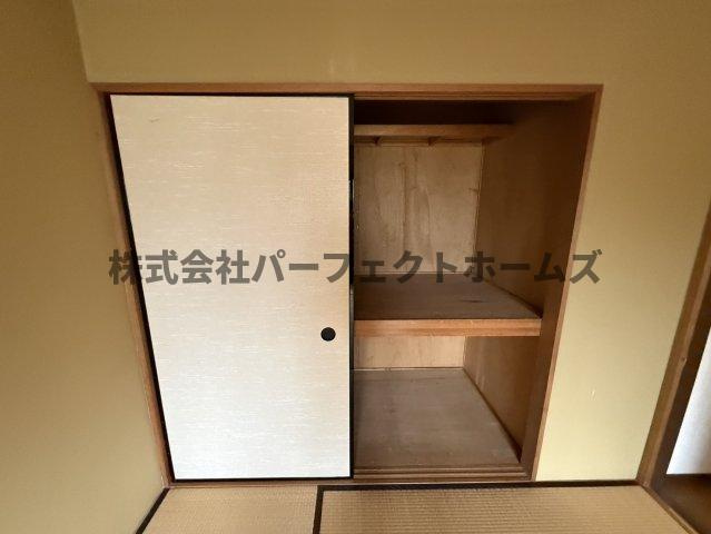 末広町戸建　賃貸の収納|大きなスペースがあり、収納には困りません